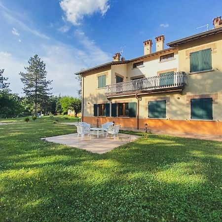 Villa Tadina Gualdo Tadino Buitenkant foto