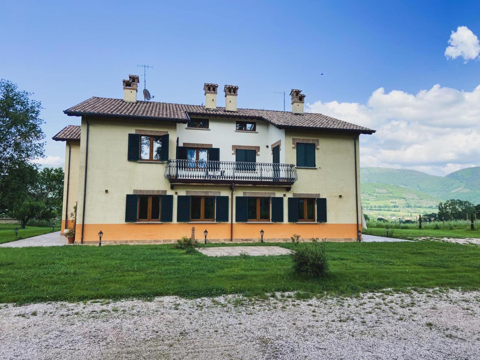 Villa Tadina Gualdo Tadino Buitenkant foto